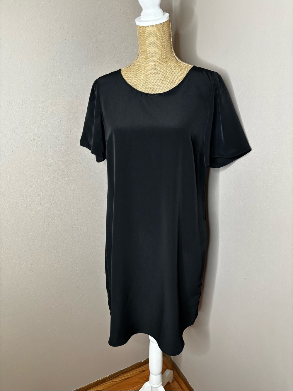 NWT Gentle Fawn Black Short Sleeve Mini Shift Dress Size Medium